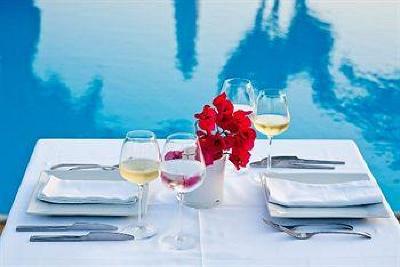 фото отеля Dionysos Sea Side Resort Mylopotas