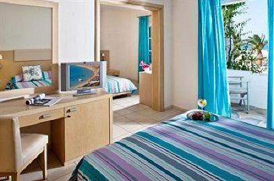 фото отеля Dionysos Sea Side Resort Mylopotas