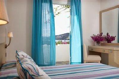 фото отеля Dionysos Sea Side Resort Mylopotas