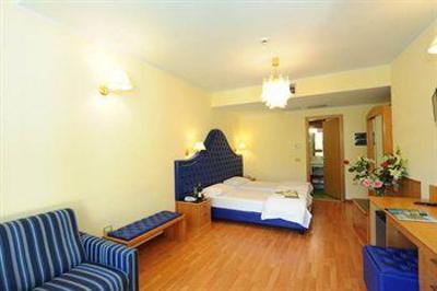 фото отеля Hotel Alexander Limone sul Garda