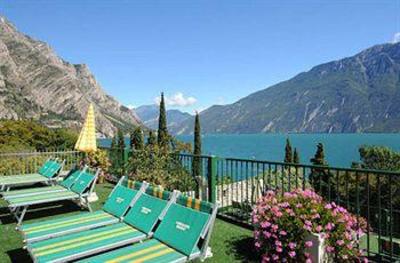 фото отеля Hotel Alexander Limone sul Garda