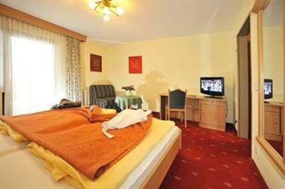 фото отеля Hotel Schonegg