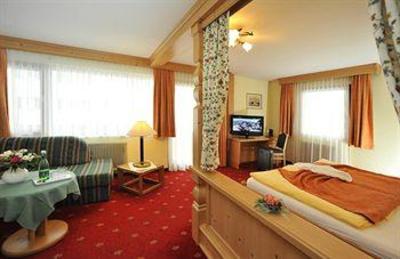 фото отеля Hotel Schonegg