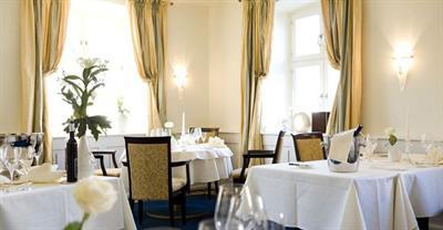 фото отеля Hotel Schloss Reinach