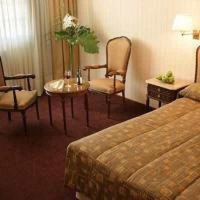 фото отеля Aspen Towers Hotel