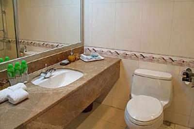 фото отеля King Court Hotel