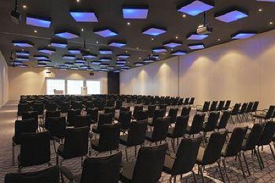 фото отеля Radisson Blu Hotel Zurich Airport