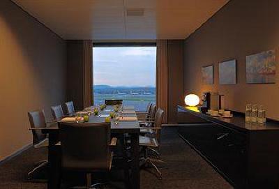 фото отеля Radisson Blu Hotel Zurich Airport