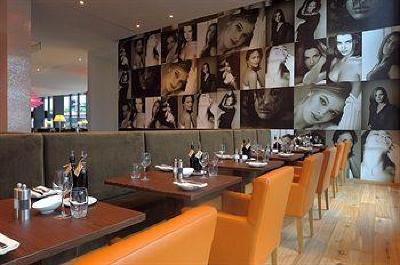 фото отеля Radisson Blu Hotel Zurich Airport