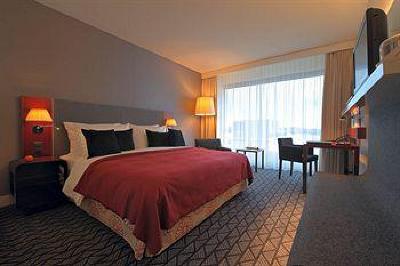 фото отеля Radisson Blu Hotel Zurich Airport