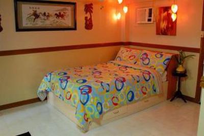 фото отеля Kokomos Hotel and Restaurant Angeles City