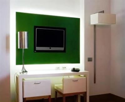 фото отеля NH Hotel Touring Milan