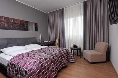 фото отеля Grand City Hotel Duisburger Hof