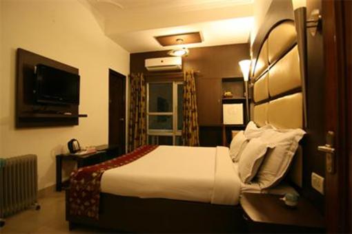 фото отеля Hotel Sri Nanak Continental