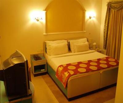 фото отеля Hotel Sri Nanak Continental