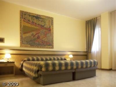 фото отеля Hotel Croce Di Malta Novara