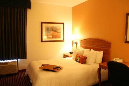 фото отеля Hampton Inn St. Louis/St. Charles