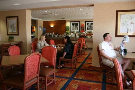 фото отеля Hampton Inn St. Louis/St. Charles