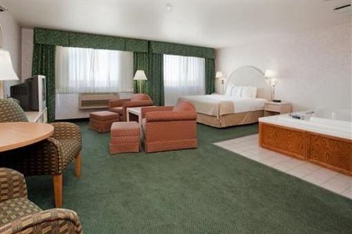 фото отеля Holiday Inn Sidney (I-80 & Highway 385)