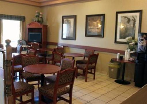 фото отеля Comfort Inn Lethbridge