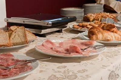фото отеля Hotel Gardenia Romano Canavese
