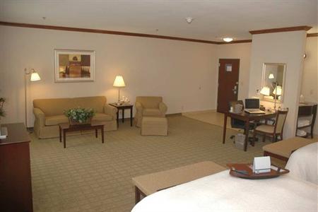 фото отеля Hampton Inn & Suites Waxahachie