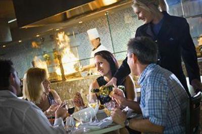 фото отеля Watermark Hotel & Spa Gold Coast