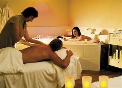 фото отеля Watermark Hotel & Spa Gold Coast