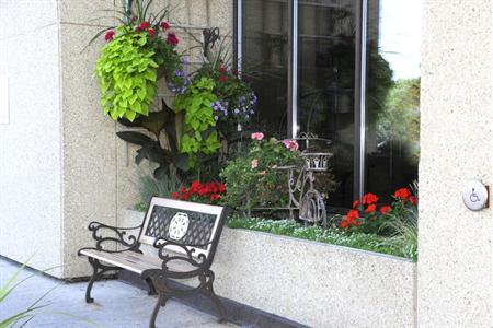 фото отеля BEST WESTERN Voyageur Place Hotel