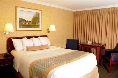 фото отеля BEST WESTERN Voyageur Place Hotel