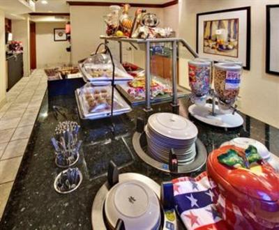 фото отеля Staybridge Suites Davenport