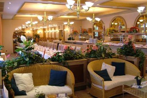 фото отеля Ramada Treff Arcadia