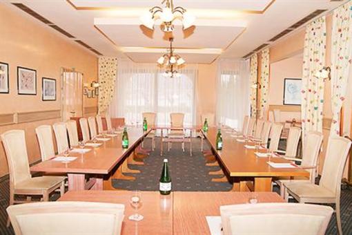 фото отеля Ramada Treff Arcadia