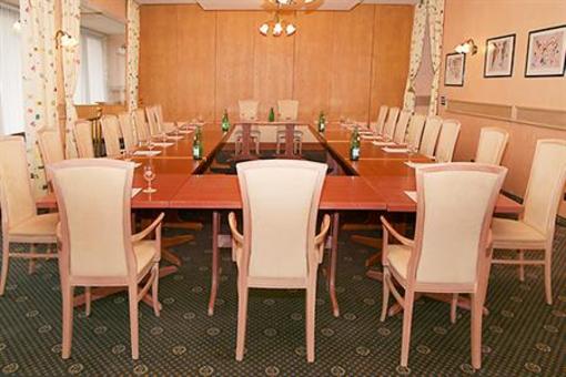 фото отеля Ramada Treff Arcadia