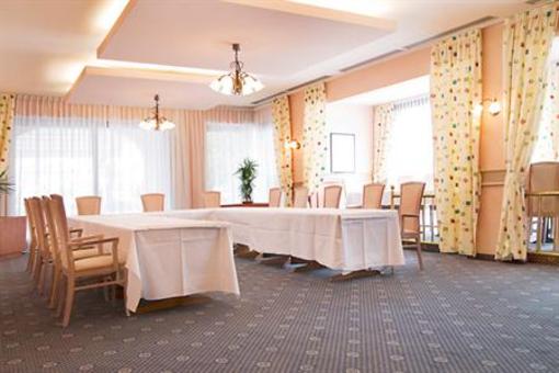 фото отеля Ramada Treff Arcadia