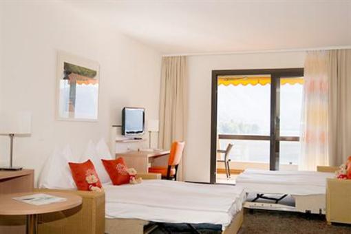фото отеля Ramada Treff Arcadia