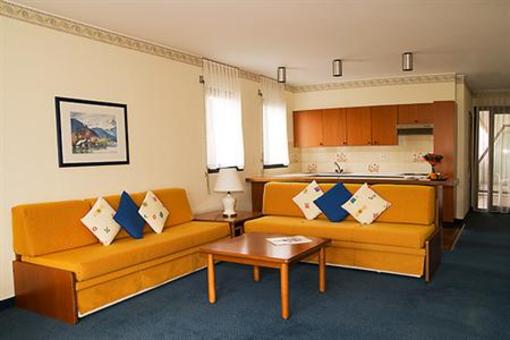 фото отеля Ramada Treff Arcadia