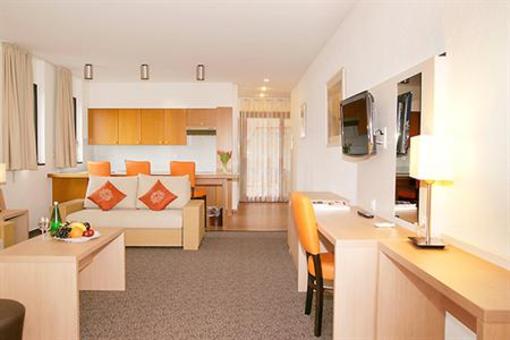 фото отеля Ramada Treff Arcadia
