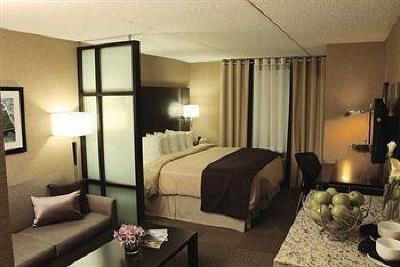 фото отеля Comfort Suites & Conference Centre