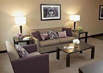 фото отеля Comfort Suites & Conference Centre