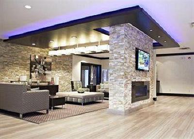 фото отеля Comfort Suites & Conference Centre