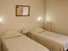 фото отеля Hotel Ours Blanc Place Victor Hugo