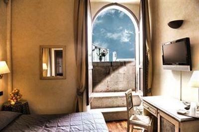 фото отеля Hotel Gattapone Gubbio