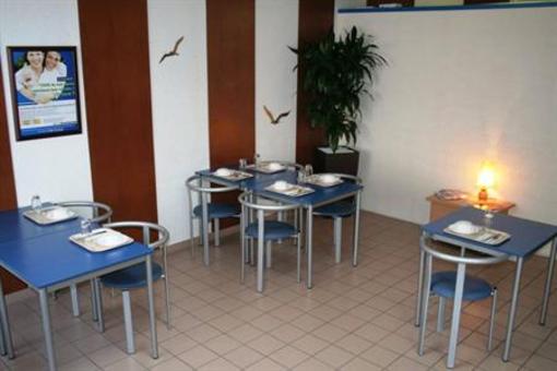 фото отеля Appart'City Compiegne