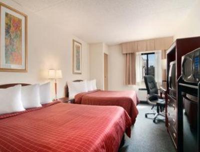 фото отеля Edmonton South Travelodge