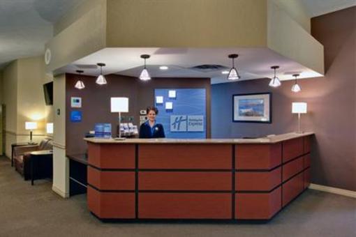 фото отеля Holiday Inn Express Moncton