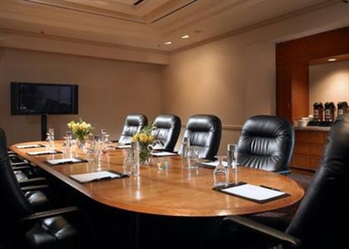 фото отеля Sheraton Suites Chicago Elk Grove