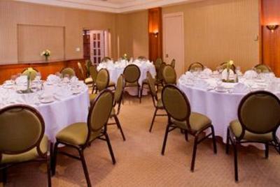 фото отеля Sheraton Suites Chicago Elk Grove