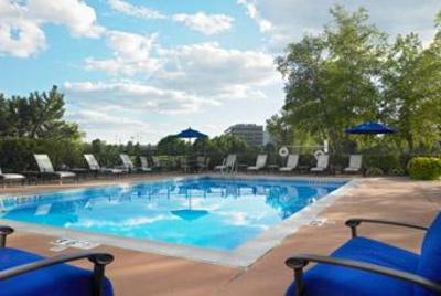 фото отеля Sheraton Suites Chicago Elk Grove