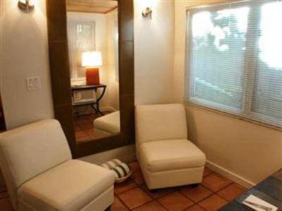 фото отеля Mary's Resort Fort Lauderdale